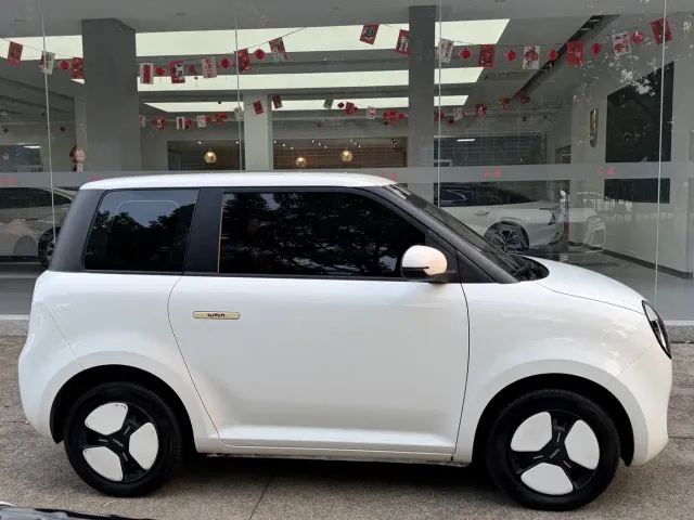 Changan Lumin — Фото автомобиля 7