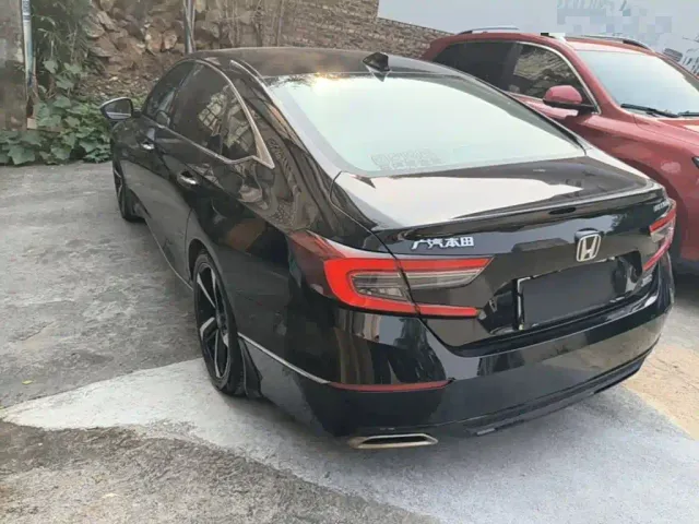 Honda Accord — Фото автомобиля 4