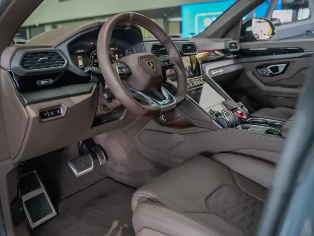 Lamborghini Urus — Фото автомобиля 2
