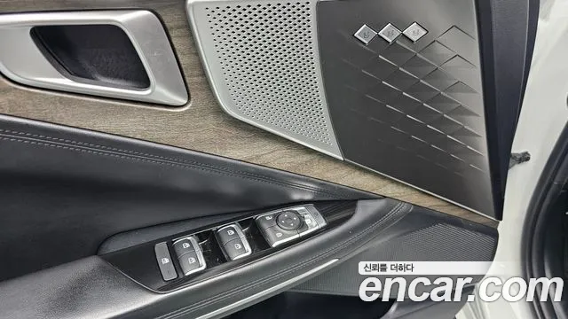 Kia K8 — Фото автомобиля 24