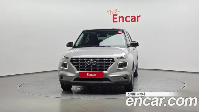 Hyundai Venue — Фото автомобиля 3