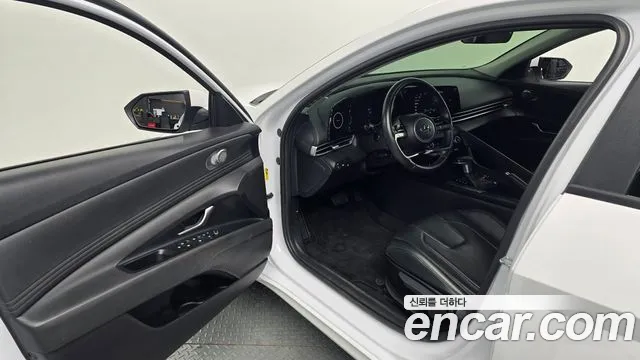 Hyundai AVANTE Avante (CN7) — Фото автомобиля 11