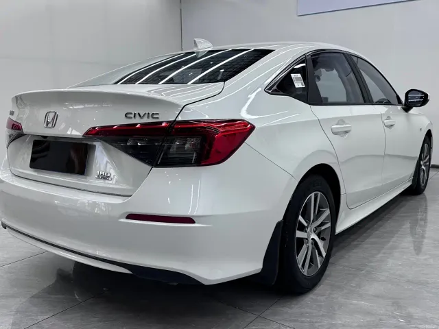 Honda Civic — Фото автомобиля 4