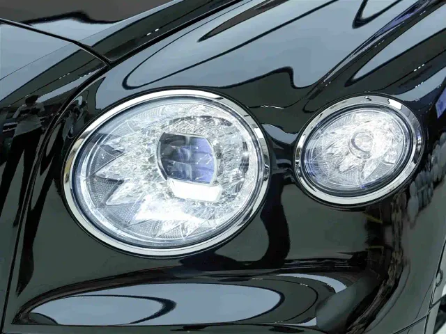 Bentley Flying Spur — Фото автомобиля 22