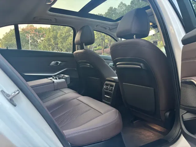 BMW 3 Series — Фото автомобиля 8