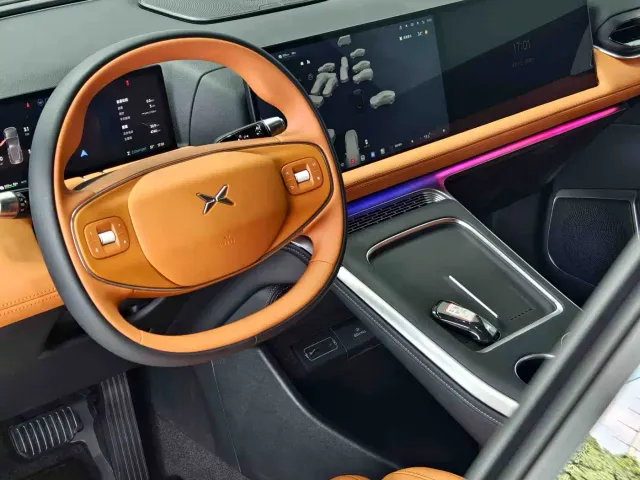 Xpeng G9 — Фото автомобиля 9
