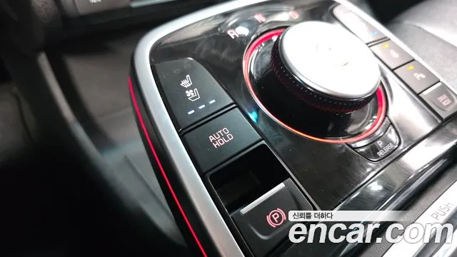 Kia Niro — Фото автомобиля 30