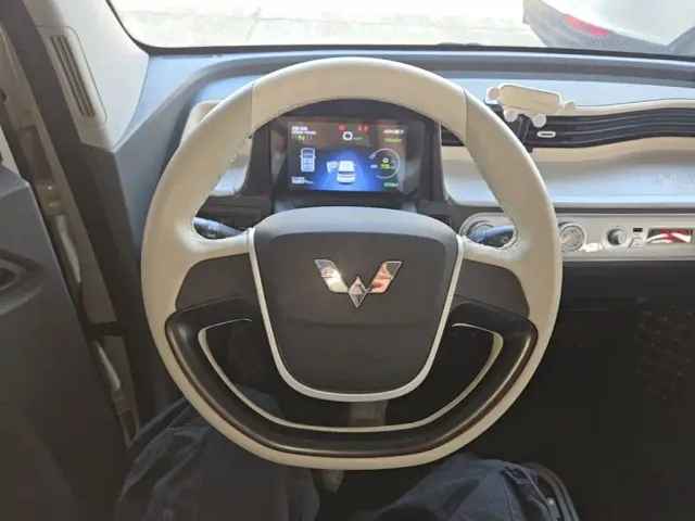Wuling Hongguang Mini EV — Фото автомобиля 10