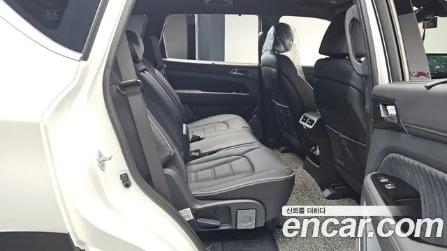 KG_Mobility_Ssangyong Rexton Rexton Arena Дизель 2.2 4WD — Фото автомобиля 12