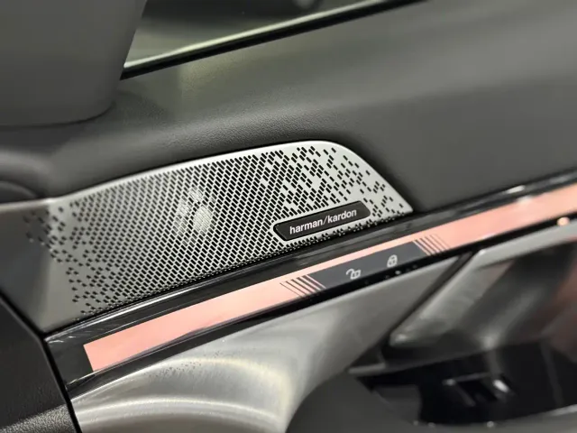 BMW 5 Series — Фото автомобиля 10