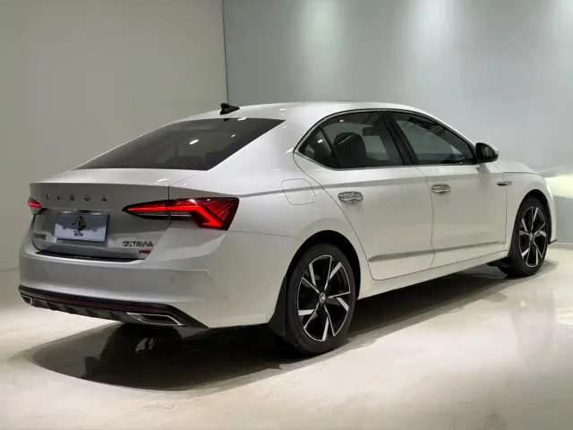 Skoda Octavia — Фото автомобиля 6