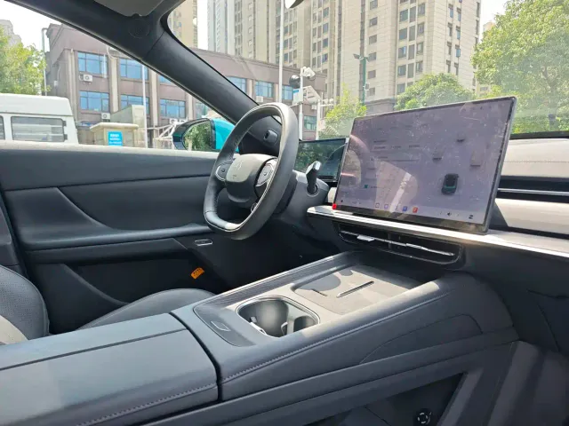 Dongfeng eπ 007 — Фото автомобиля 7