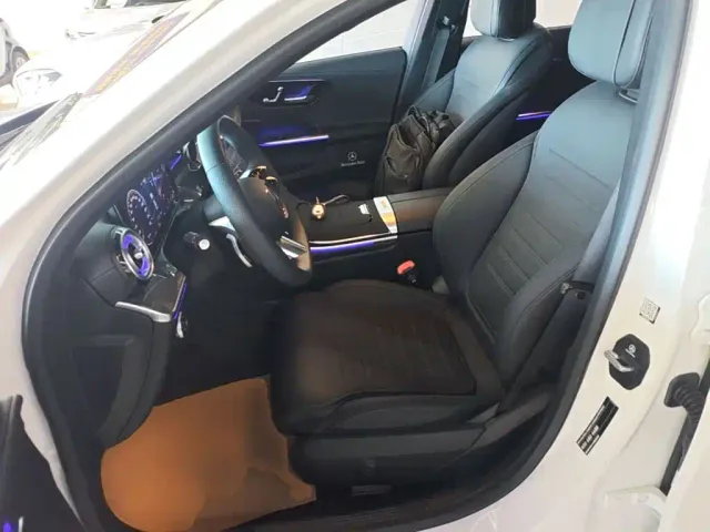Mercedes-Benz C-Class — Фото автомобиля 14