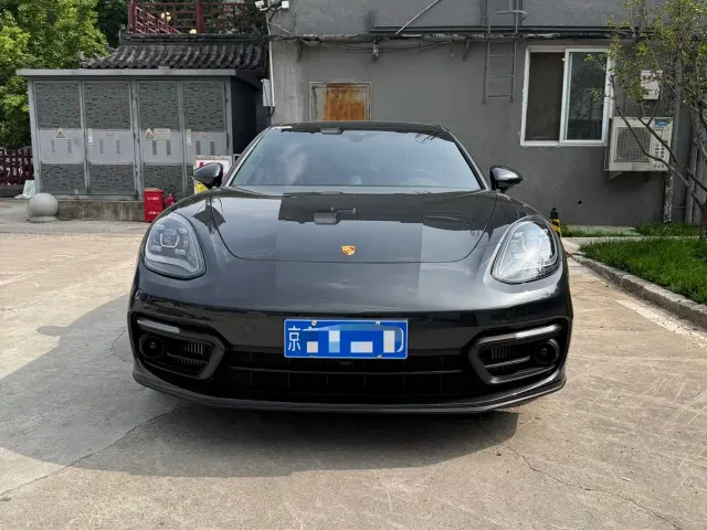 Porsche Panamera — Фото автомобиля 2