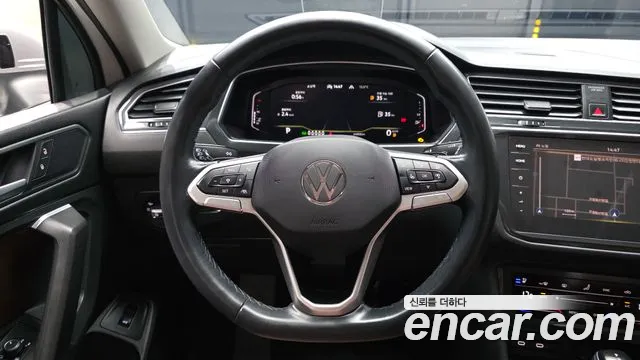 Volkswagen Tiguan — Фото автомобиля 19