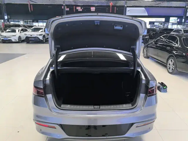 BYD Qin PLUS — Фото автомобиля 18
