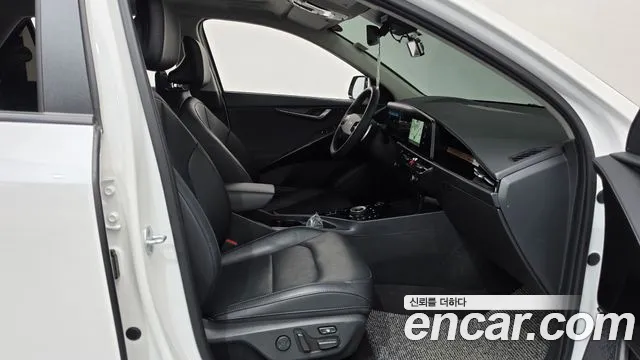 Kia Niro The All New — Фото автомобиля 16