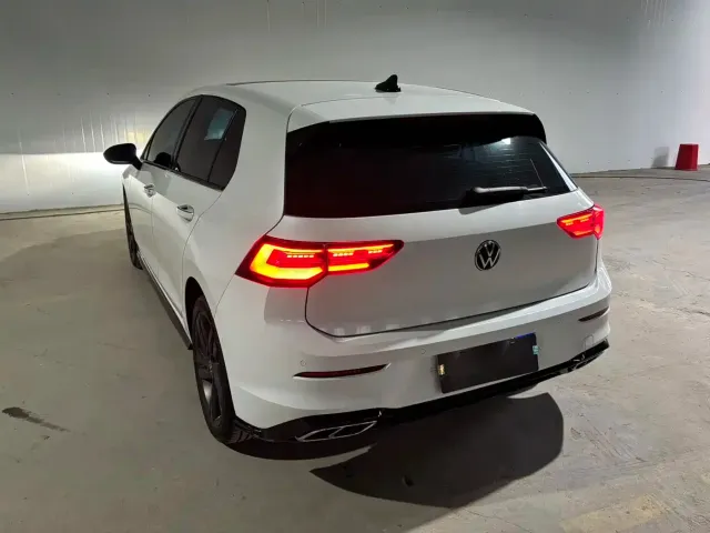 Volkswagen Golf — Фото автомобиля 5