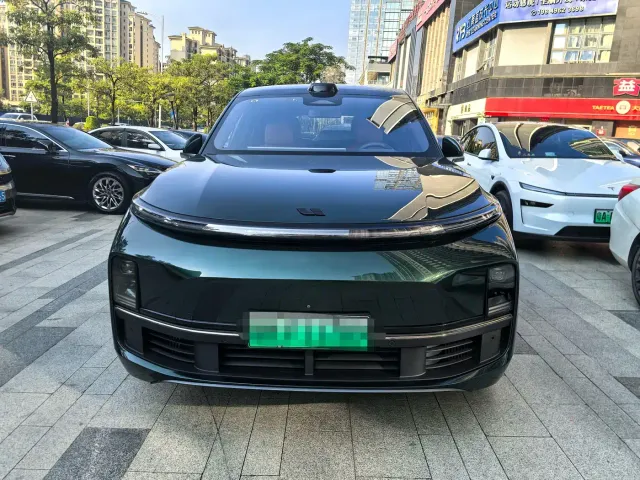 Li Auto L9 — Фото автомобиля 2