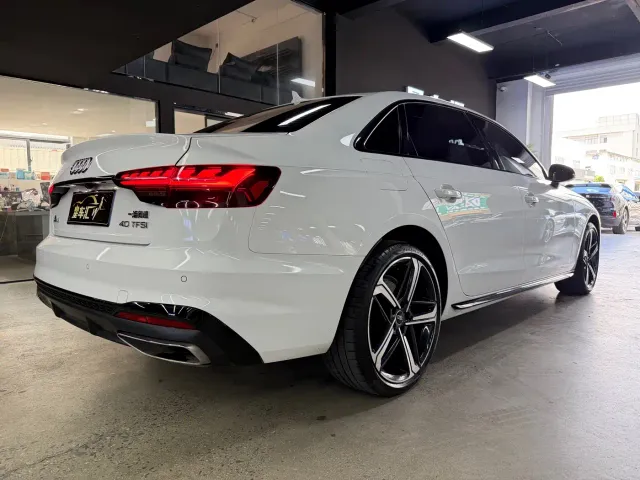 Audi A4L — Фото автомобиля 13