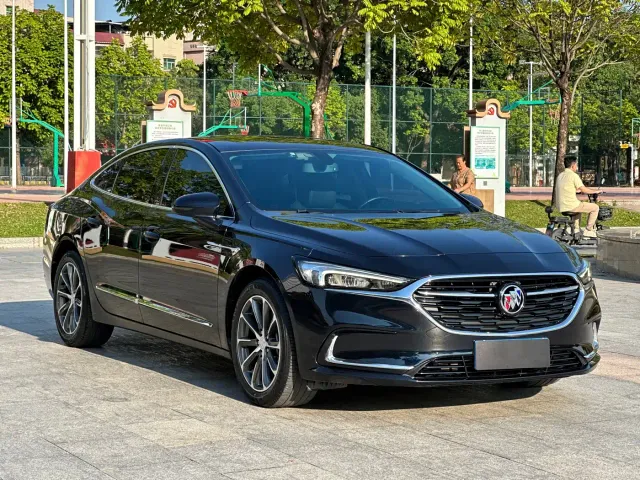 Buick LaCrosse — Фото автомобиля 3