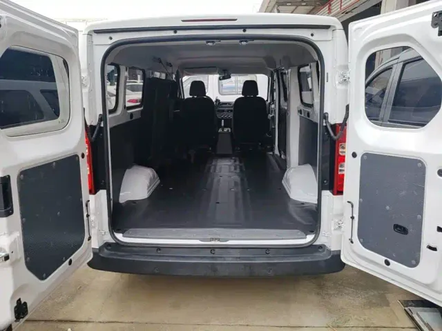 Wuling Yangguang — Фото автомобиля 18