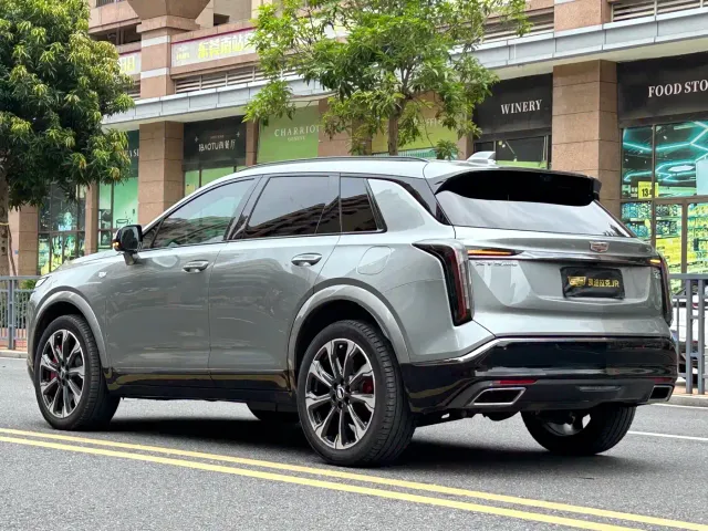 Cadillac XT5 — Фото автомобиля 5