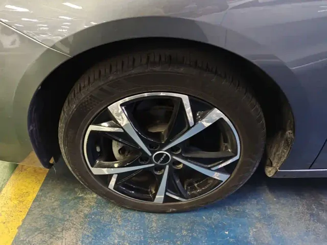 Roewe i5 — Фото автомобиля 22