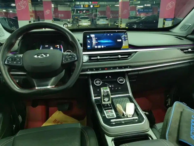 Chery Tiggo 8 — Фото автомобиля 12