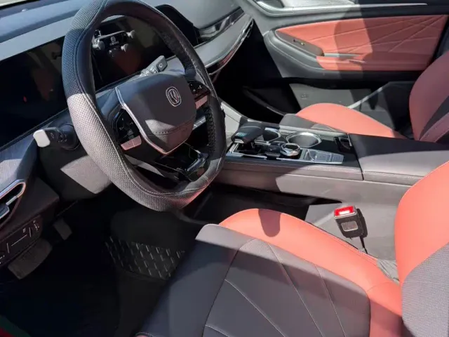 Changan Eado — Фото автомобиля 5