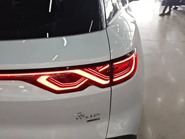 BYD Yuan UP — Фото автомобиля 7