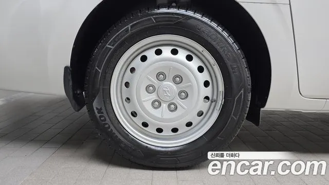 Hyundai Staria Staria — Фото автомобиля 3