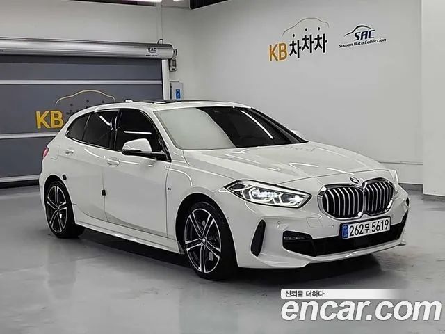 BMW 1 Series F40 — Фото автомобиля 2