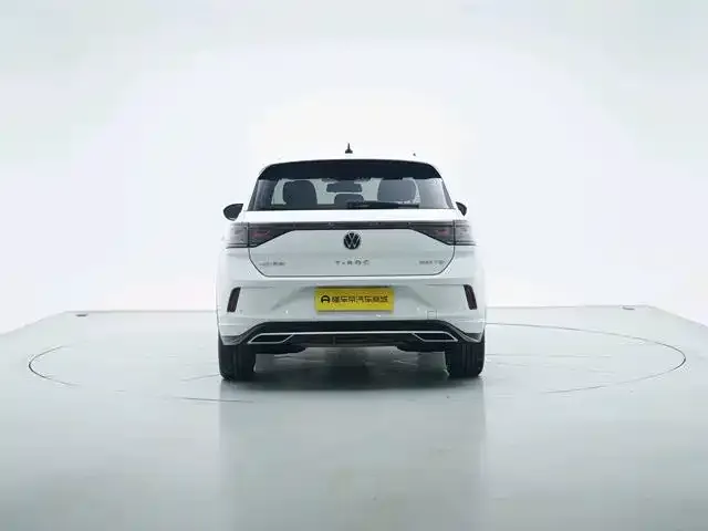 Volkswagen T-Roc — Фото автомобиля 6