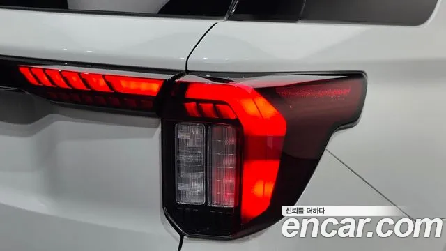 Ford Explorer — Фото автомобиля 8