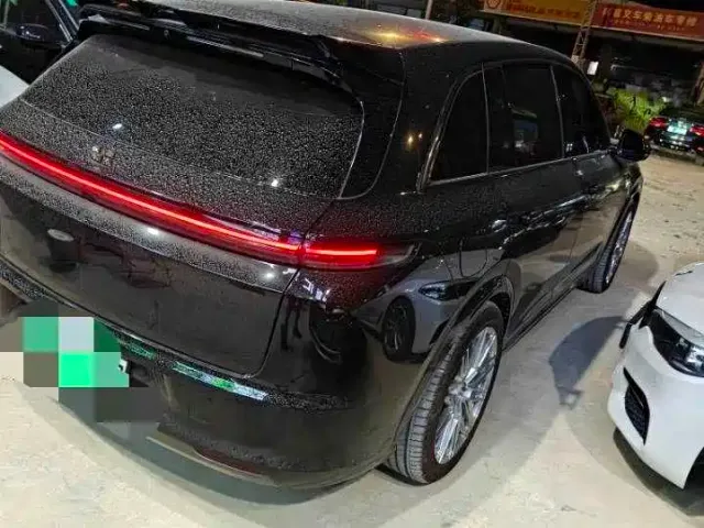 Li Auto L7 — Фото автомобиля 6
