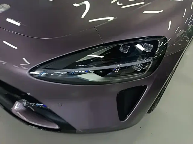 Xiaomi SU7 — Фото автомобиля 23