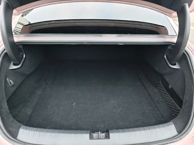 Xiaomi SU7 — Фото автомобиля 12