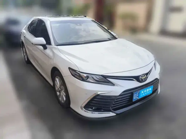 Toyota Camry — Фото автомобиля 3