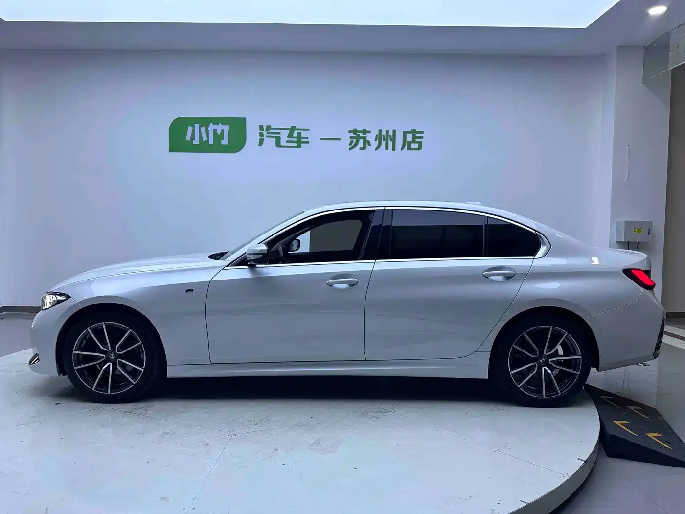 BMW BMW 3 Series 2023 320Li M Sport Package — Фото автомобиля 7