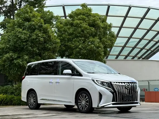 GAC Trumpchi M8 — Фото автомобиля 3
