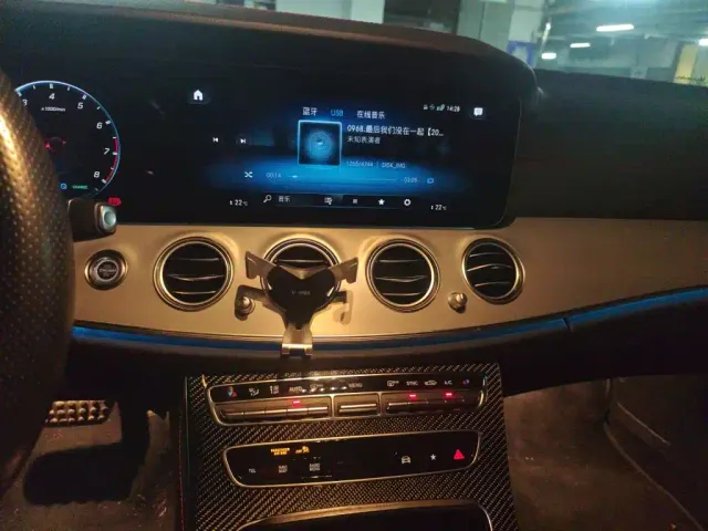 Mercedes-Benz E-Class AMG — Фото автомобиля 14