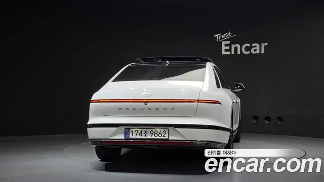 Hyundai Grandeur GN7 — Фото автомобиля 4