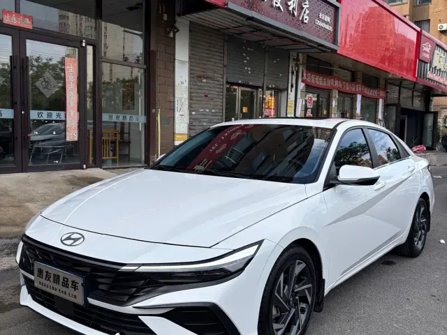 Фотография автомобиля — Hyundai Elantra