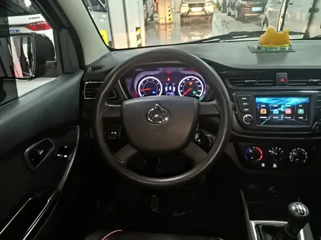 Changan Ono S — Фото автомобиля 10