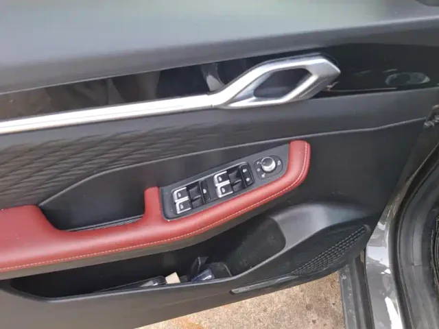Geely Binyue — Фото автомобиля 7