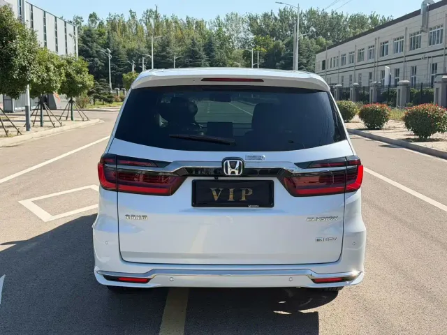 Honda Elysion — Фото автомобиля 5