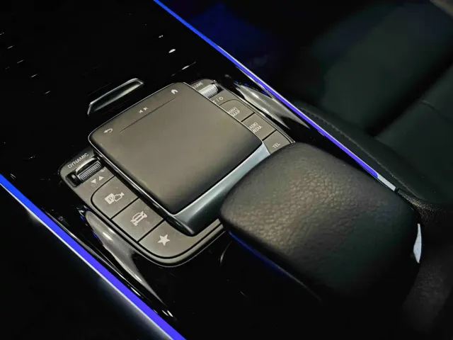 Mercedes-Benz EQB — Фото автомобиля 19