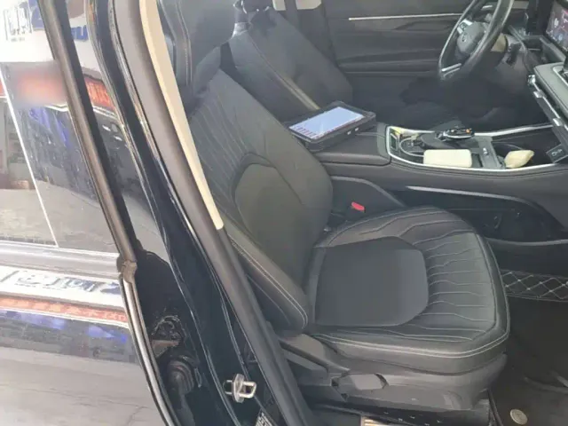 Ford Edge — Фото автомобиля 24