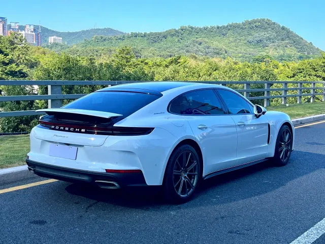 Porsche Panamera — Фото автомобиля 6